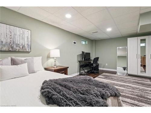 3054 Pendleton Road, Mississauga, ON - Indoor Photo Showing Bedroom