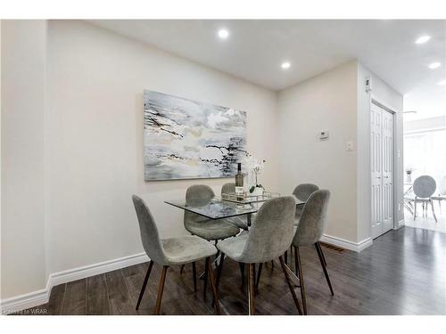 4-460 Bristol Road W, Mississauga, ON - Indoor Photo Showing Dining Room