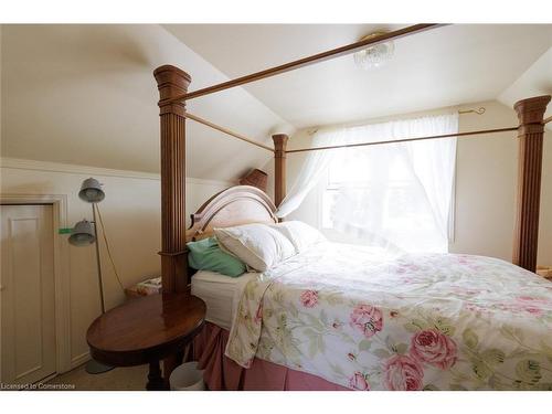 2 Dunkirk Avenue, Guelph, ON - Indoor Photo Showing Bedroom