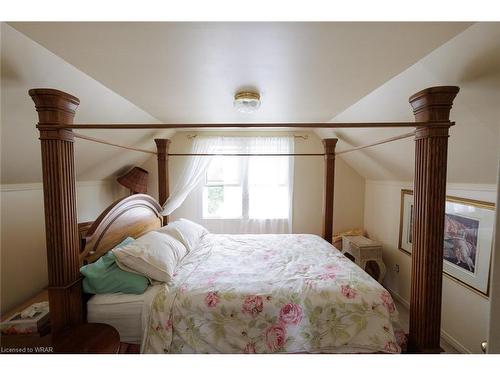 2 Dunkirk Avenue, Guelph, ON - Indoor Photo Showing Bedroom