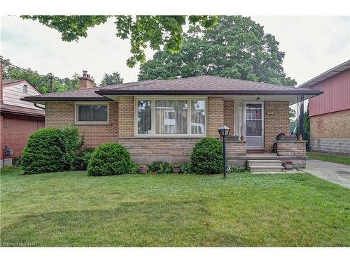 32 Southdale Avenue, Kitchener, ON - Outdoor