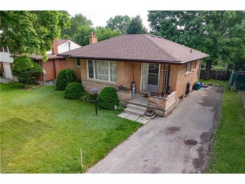 32 Southdale Avenue, Kitchener, ON - Outdoor