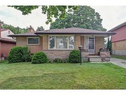 32 Southdale Avenue  Kitchener, ON N2M 3V5