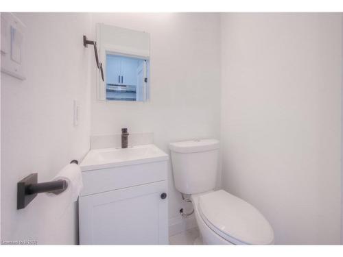 128 Homewood Avenue, Kitchener, ON - Indoor Photo Showing Bathroom