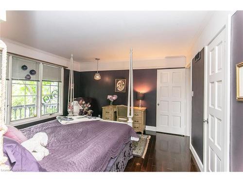 65 Edgehill Drive, Kitchener, ON - Indoor Photo Showing Bedroom