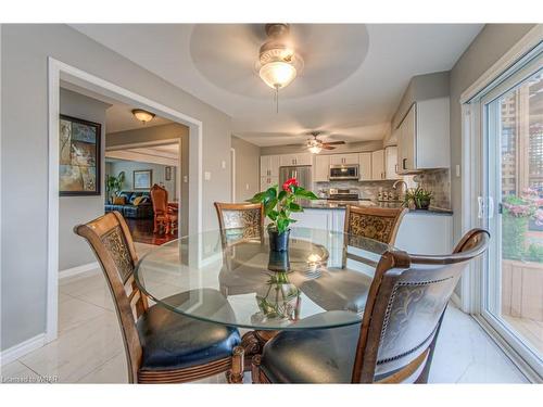 300 Granite Hill Road, Cambridge, ON - Indoor Photo Showing Dining Room