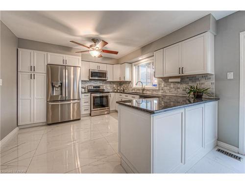 300 Granite Hill Road, Cambridge, ON - Indoor Photo Showing Kitchen