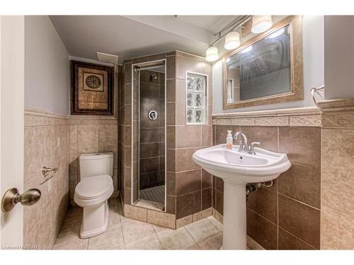 300 Granite Hill Road, Cambridge, ON - Indoor Photo Showing Bathroom