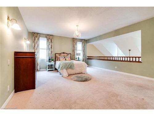 13C-350 Doon Valley Drive, Kitchener, ON - Indoor Photo Showing Bedroom