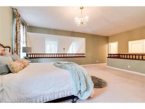 13C-350 Doon Valley Drive, Kitchener, ON - Indoor Photo Showing Bedroom