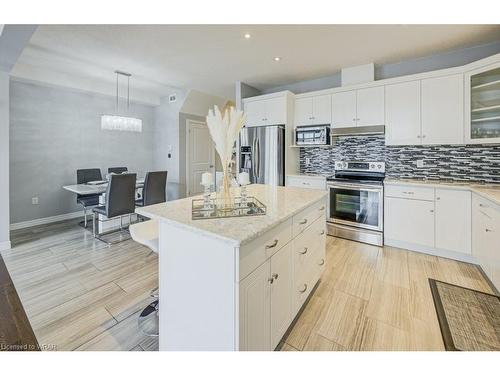 18 Grand Flats Trail, Kitchener, ON - Indoor Photo Showing Kitchen With Upgraded Kitchen