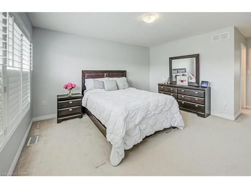 18 Grand Flats Trail, Kitchener, ON - Indoor Photo Showing Bedroom