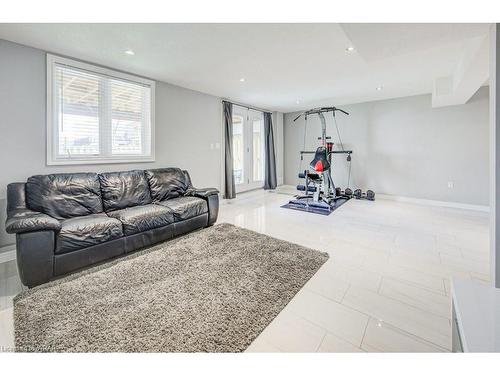 18 Grand Flats Trail, Kitchener, ON - Indoor Photo Showing Living Room
