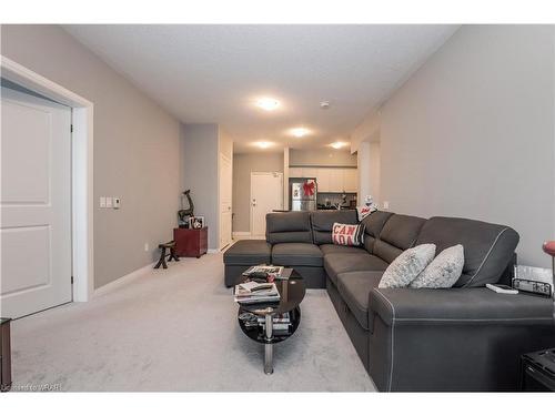 304-299 Cundles Road E, Barrie, ON - Indoor Photo Showing Living Room