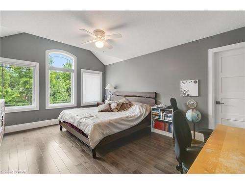 62 Roos Street, Kitchener, ON - Indoor Photo Showing Bedroom
