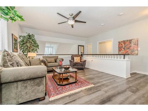 5F-350 Doon Valley Drive, Kitchener, ON - Indoor Photo Showing Living Room