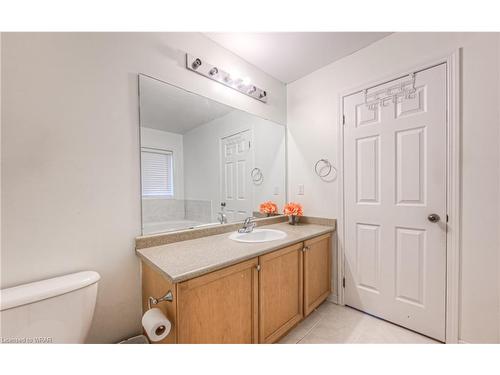 136 Bailey Drive, Cambridge, ON - Indoor Photo Showing Bathroom