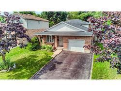 19 Tami Court  Kitchener, ON N2B 3V2