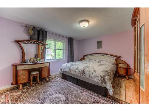 19 Tami Court, Kitchener, ON - Indoor Photo Showing Bedroom