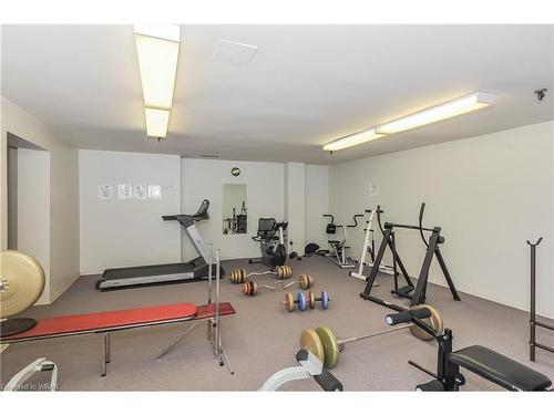 906-225 Harvard Place, Waterloo, ON - Indoor Photo Showing Gym Room