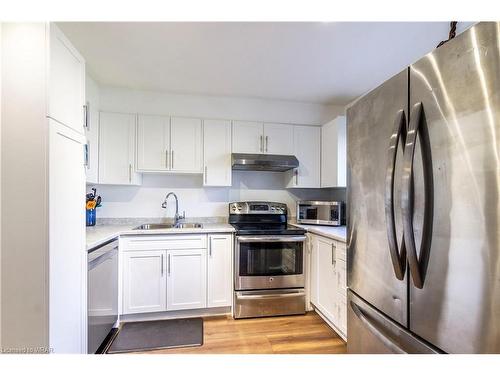 42 Charles Best Place, Kitchener, ON - Indoor Photo Showing Kitchen With Double Sink