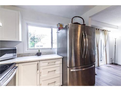 42 Charles Best Place, Kitchener, ON - Indoor Photo Showing Kitchen