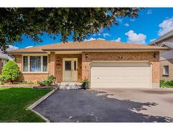 24 Tami Court  Kitchener, ON N2B 3V2