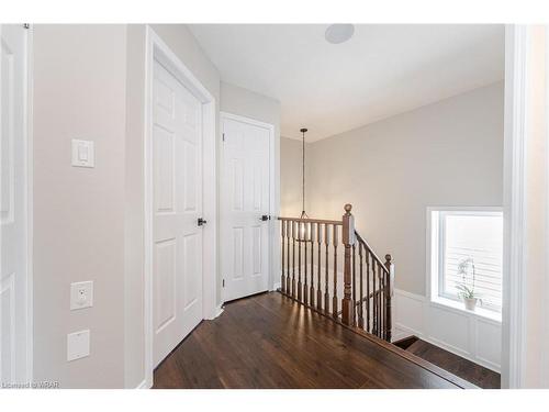 7724 Sycamore Drive, Niagara Falls, ON - Indoor Photo Showing Other Room