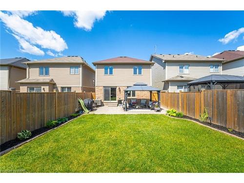 7724 Sycamore Drive, Niagara Falls, ON - Outdoor With Backyard With Exterior