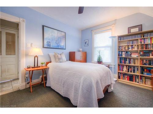 82 Samuel Street, Kitchener, ON - Indoor Photo Showing Bedroom