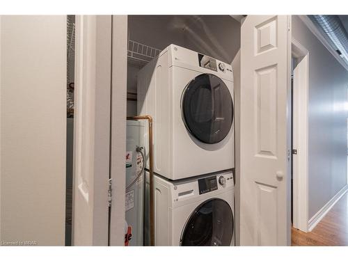 201-276 King Street W, Kitchener, ON - Indoor Photo Showing Laundry Room