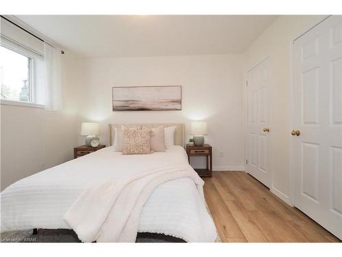 18A-931 Glasgow Street, Kitchener, ON - Indoor Photo Showing Bedroom