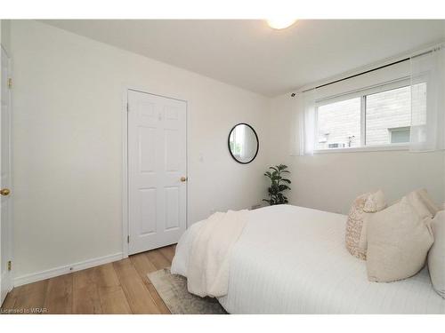 18A-931 Glasgow Street, Kitchener, ON - Indoor Photo Showing Bedroom