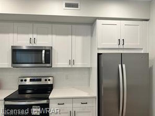 69-405 Myers Road, Cambridge, ON - Indoor Photo Showing Kitchen