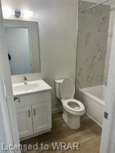 69-405 Myers Road, Cambridge, ON - Indoor Photo Showing Bathroom