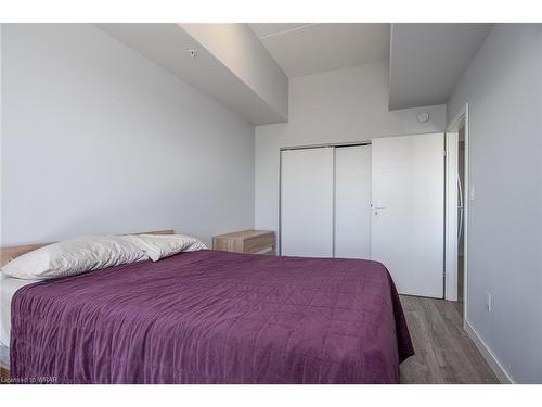 820-280 Lester Street, Waterloo, ON - Indoor Photo Showing Bedroom