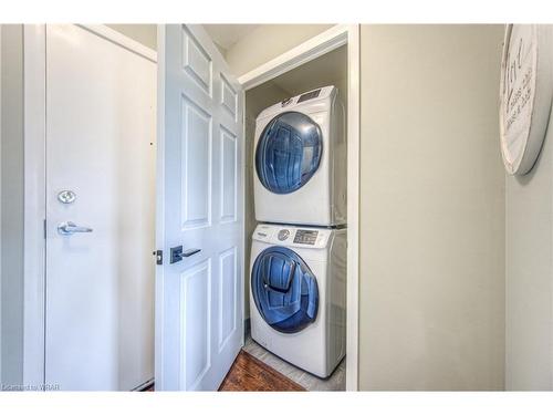 1006-170 Water Street N, Cambridge, ON - Indoor Photo Showing Laundry Room