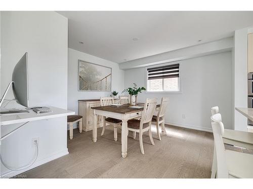 38 Briarose Place, Hamilton, ON - Indoor Photo Showing Dining Room