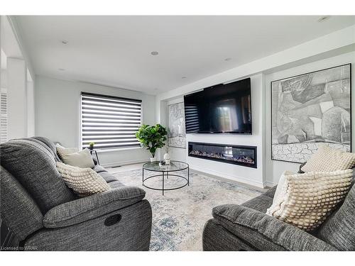 38 Briarose Place, Hamilton, ON - Indoor Photo Showing Living Room With Fireplace