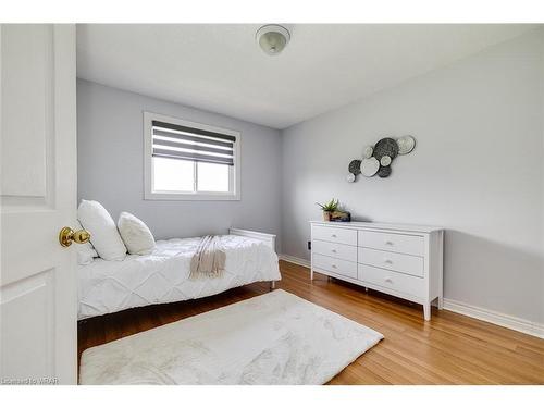 38 Briarose Place, Hamilton, ON - Indoor Photo Showing Bedroom