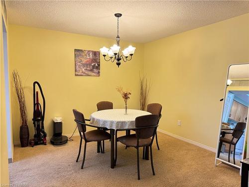 608-265 Westcourt Place, Waterloo, ON - Indoor Photo Showing Dining Room