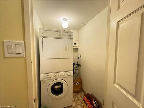 608-265 Westcourt Place, Waterloo, ON - Indoor Photo Showing Laundry Room