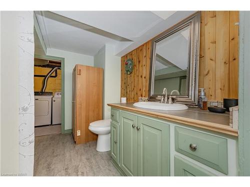 514 Eagle Street, Cambridge, ON - Indoor Photo Showing Bathroom