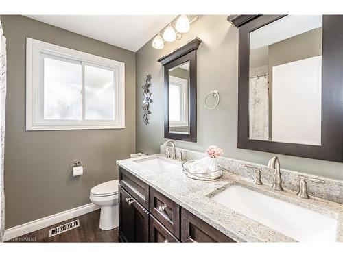 206 Forestwood Drive, Kitchener, ON - Indoor Photo Showing Bathroom