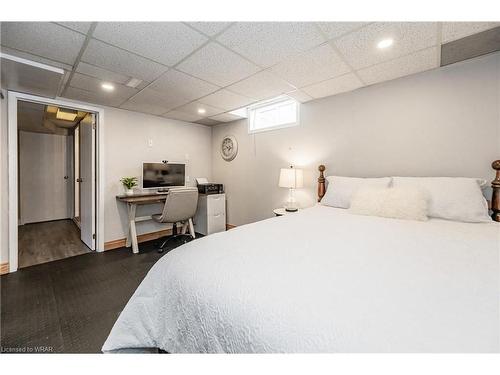 206 Forestwood Drive, Kitchener, ON - Indoor Photo Showing Bedroom