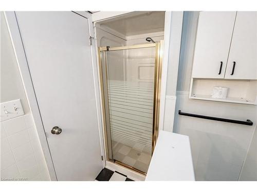 206 Forestwood Drive, Kitchener, ON - Indoor Photo Showing Laundry Room