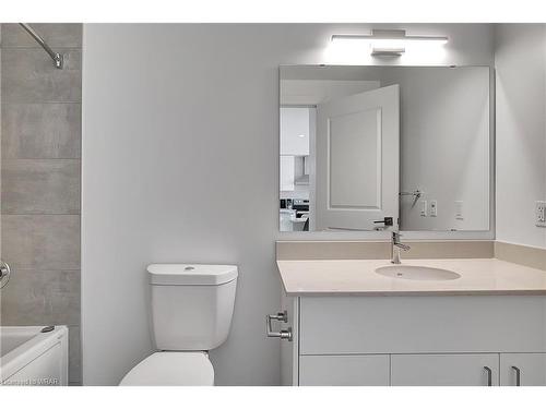 1110-50 Grand Avenue S, Cambridge, ON - Indoor Photo Showing Bathroom