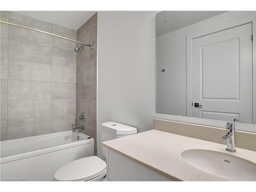 1110-50 Grand Avenue S, Cambridge, ON - Indoor Photo Showing Bathroom