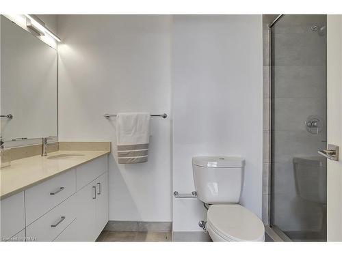 1110-50 Grand Avenue S, Cambridge, ON - Indoor Photo Showing Bathroom