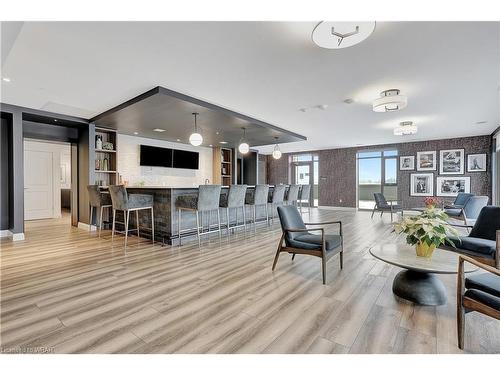 1110-50 Grand Avenue S, Cambridge, ON - Indoor Photo Showing Living Room